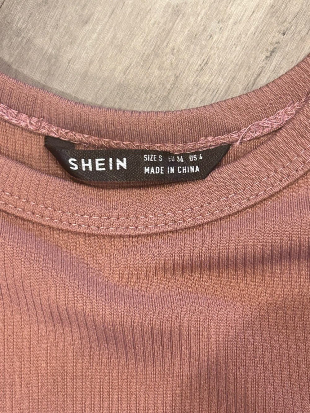SHEIN Ribbed Cropped Tank - Picture 4 of 4